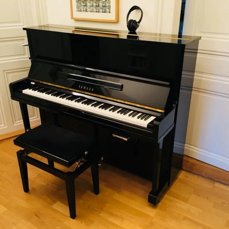 YAMAHA U10 WnC