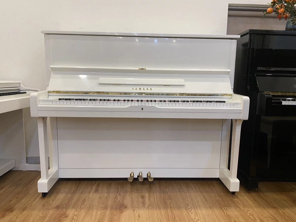 YAMAHA U1H WH