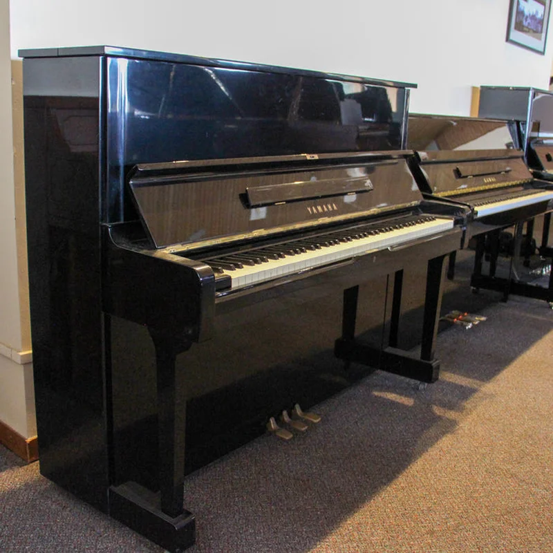 YAMAHA U1H