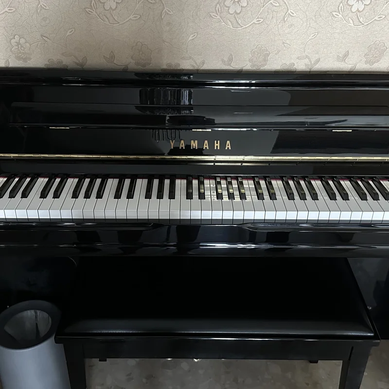 YAMAHA U1J PE (USED)