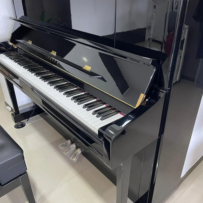 YAMAHA U1J PE (USED)