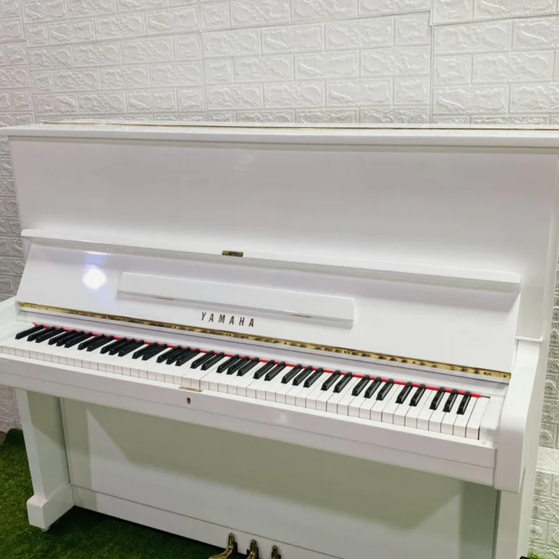 Yamaha U2F WH
