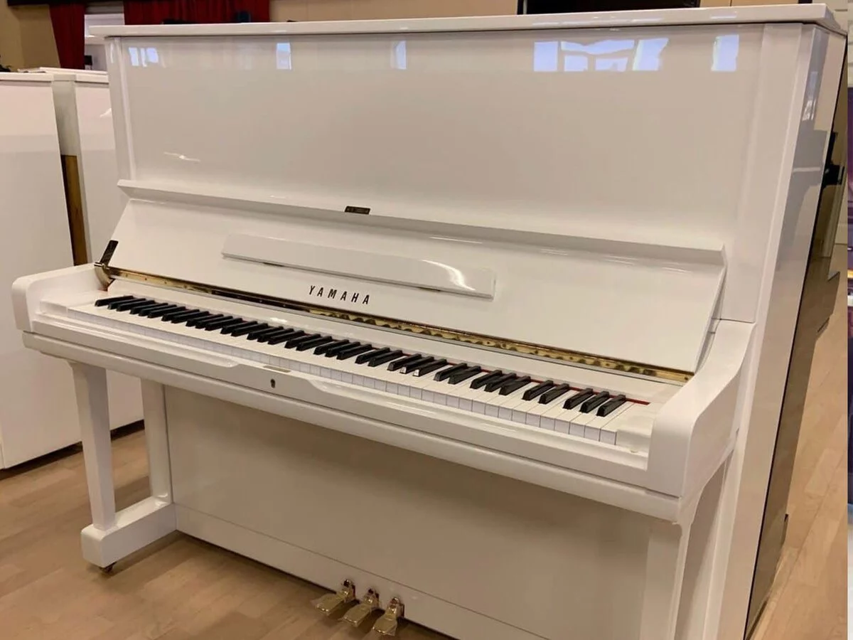 YAMAHA U2H WH