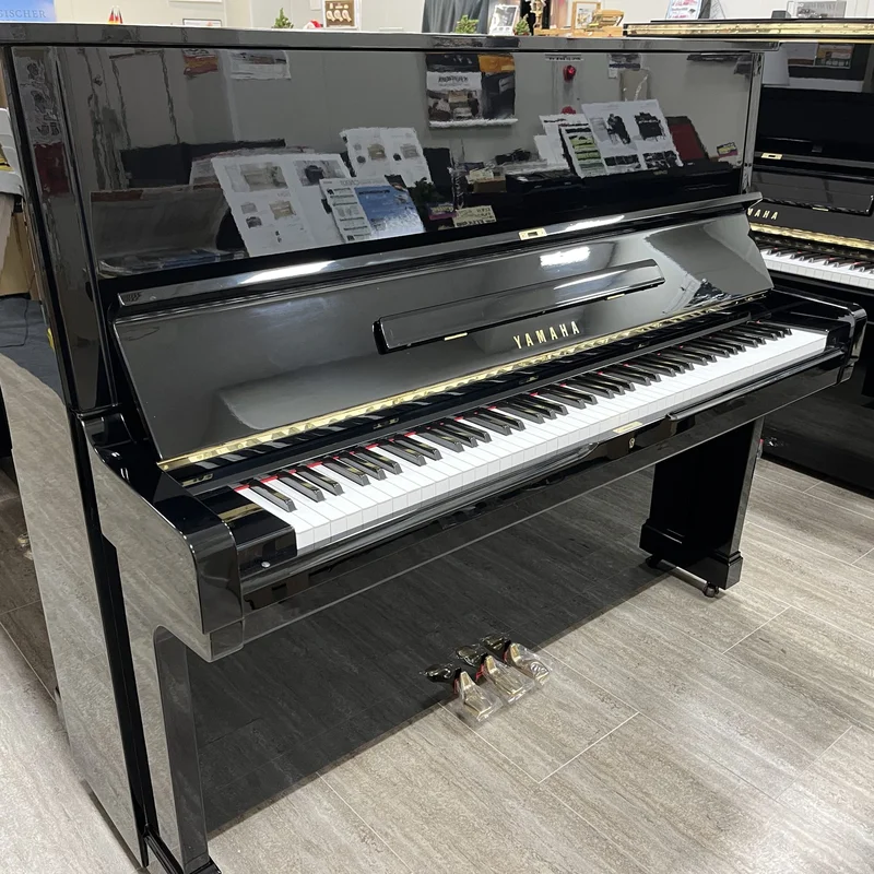 YAMAHA U2H