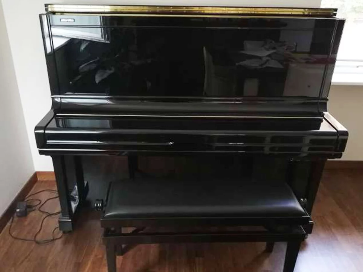 YAMAHA U300SX Silent