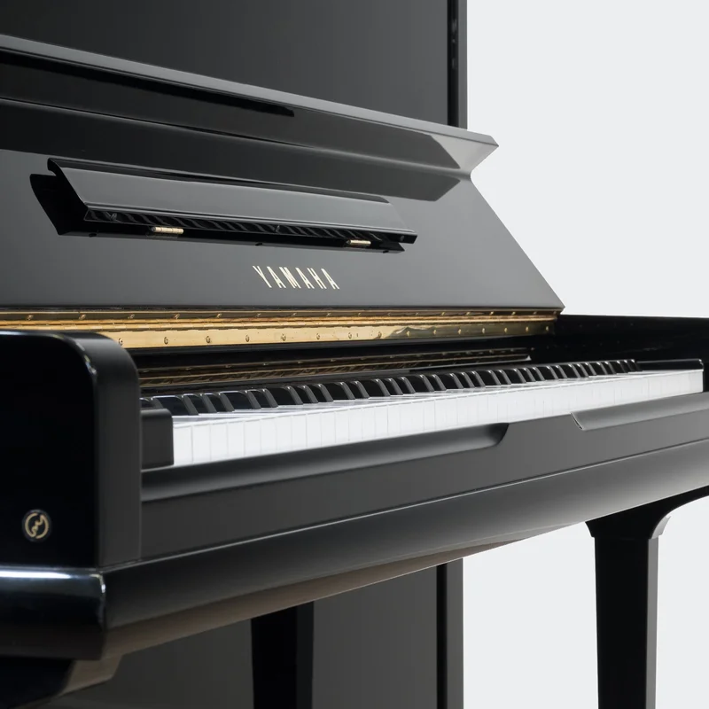 YAMAHA U30A WH