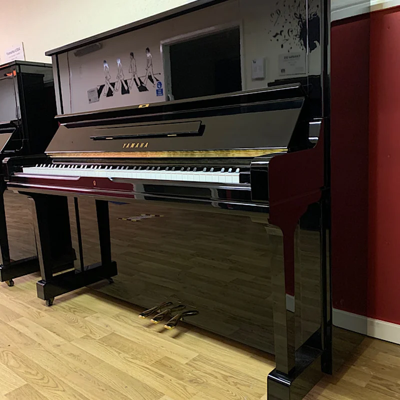 YAMAHA U30BL