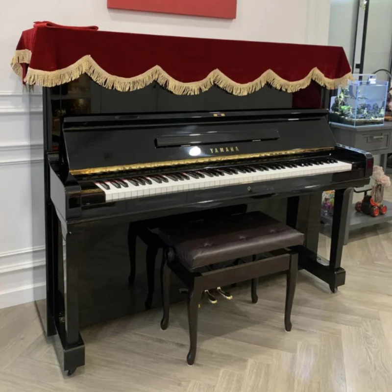 YAMAHA U3F