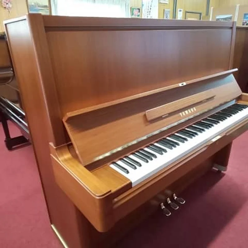 YAMAHA U7H