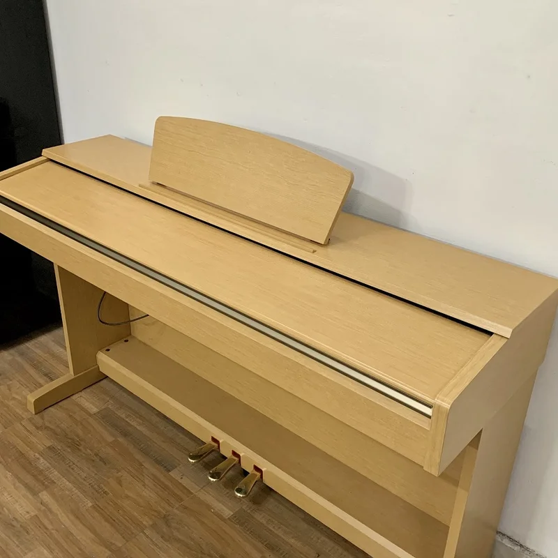 YAMAHA YDP-161 C