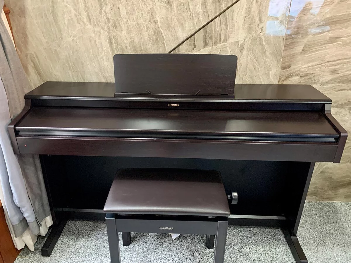 YAMAHA YDP-164 R (USED)