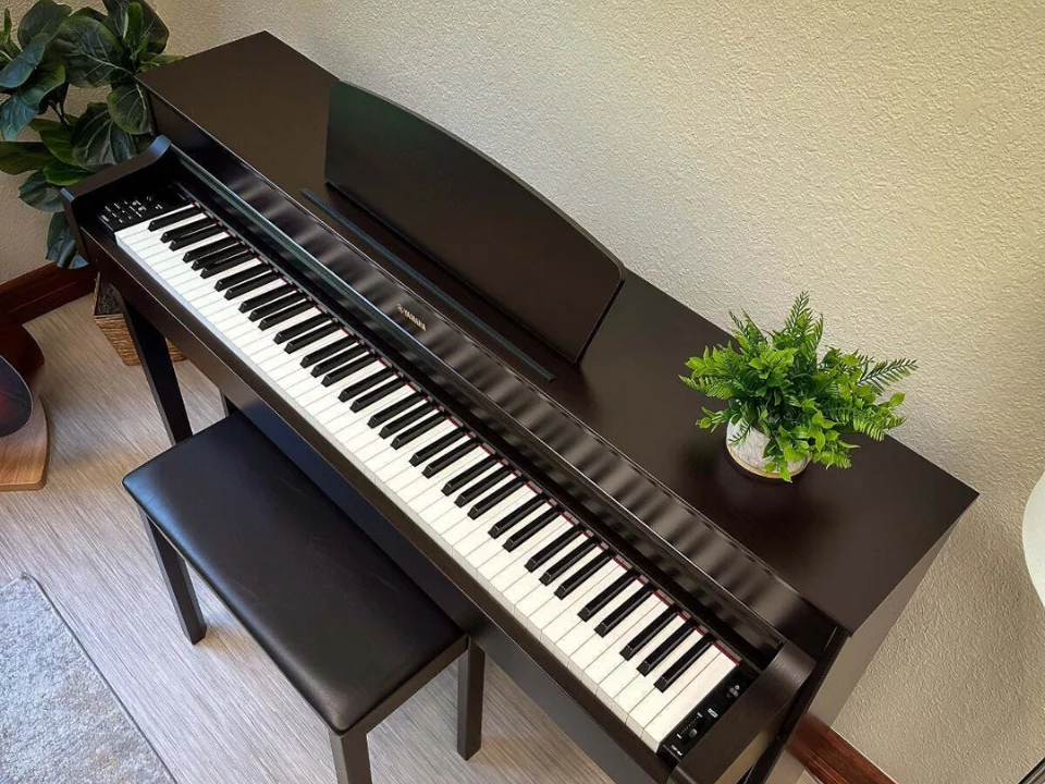 YAMAHA YDP-184 R
