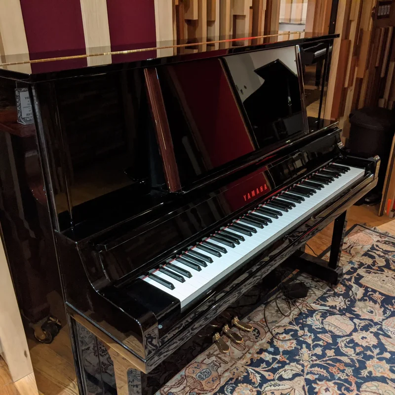 YAMAHA YU5 Wn (Autoplay + Silent)