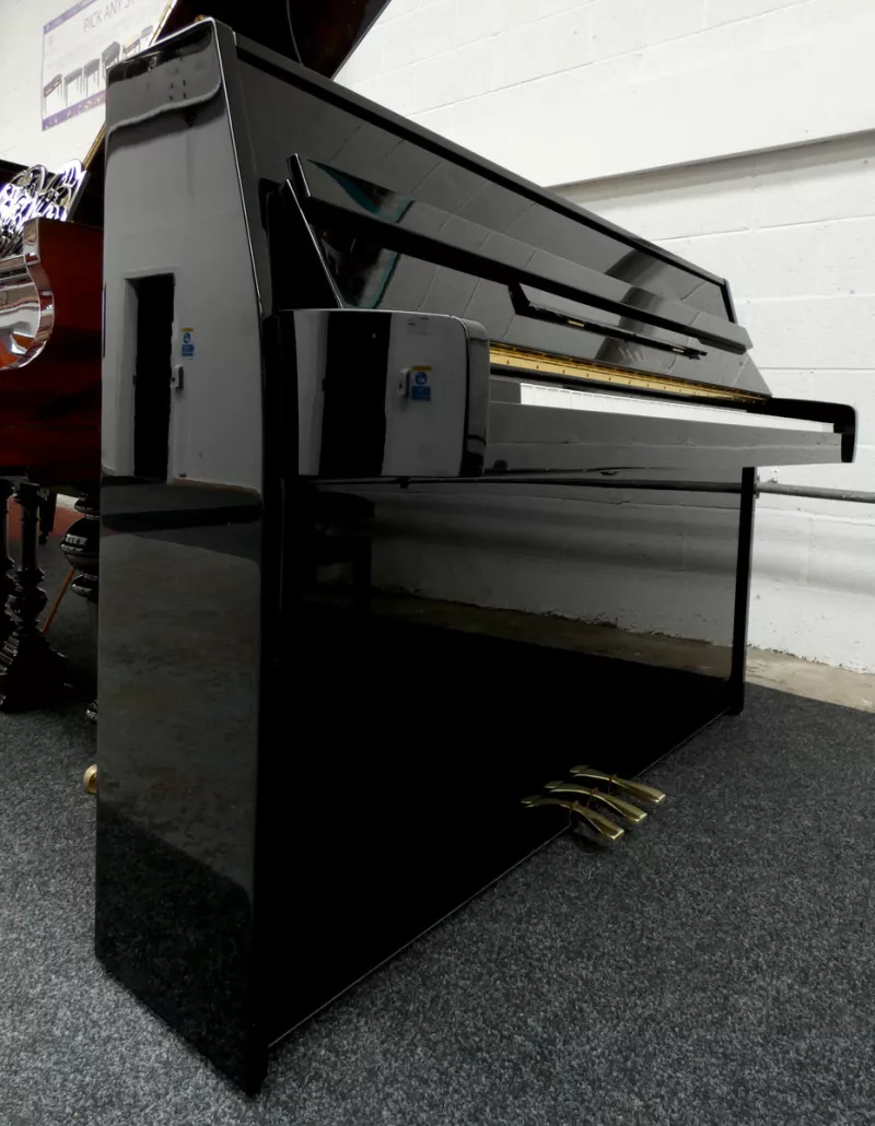 Giải Mã "Não Bộ" Của Piano Điện: Tái Tạo "Linh Hồn" Âm Thanh Qua Chip Xử Lý Và T