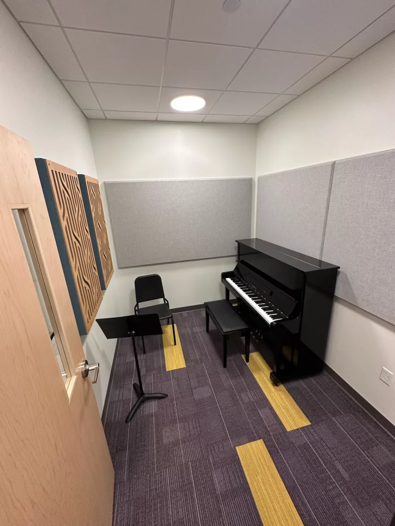 Tự Học Hòa Thanh Piano: Chìa Khóa "Giải Mã" Bản Nhạc, Sáng Tạo Không Giới Hạn