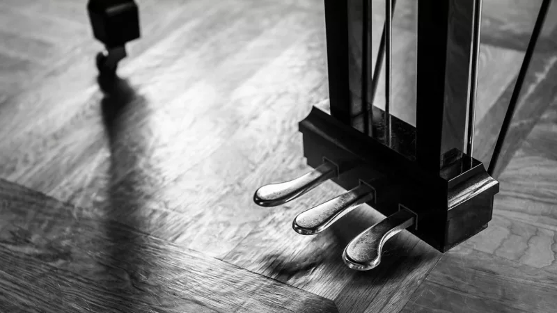 Kiểm Soát Lực Ngón Piano: Bí Quyết Đánh Nốt Đều Tăm Tắp Và Tạo Sắc Thái Biểu Cảm Chuyên Nghiệp