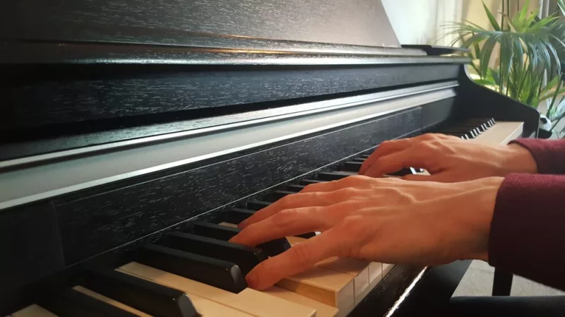 Đánh Lừa" Đôi Tai: Bí Quyết Luyện Nghe Piano Từ "Không Biết Gì" Đến "Bắt Chord" Chuẩn Xác