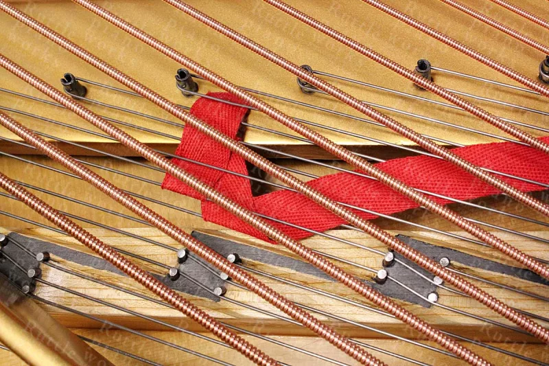 Phục hồi "Đôi Chân" Nhạc Cụ: Khám phá "Bệnh Án" & Bí quyết Sửa Lỗi Pedal Piano Tại Nhà