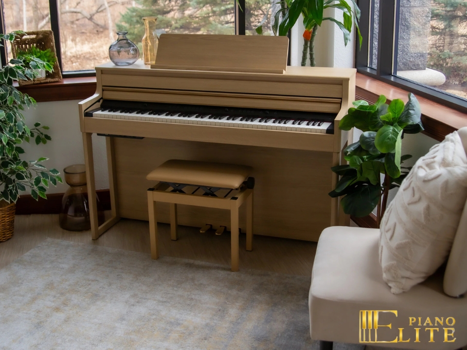 ROLAND HP-704 (USED)