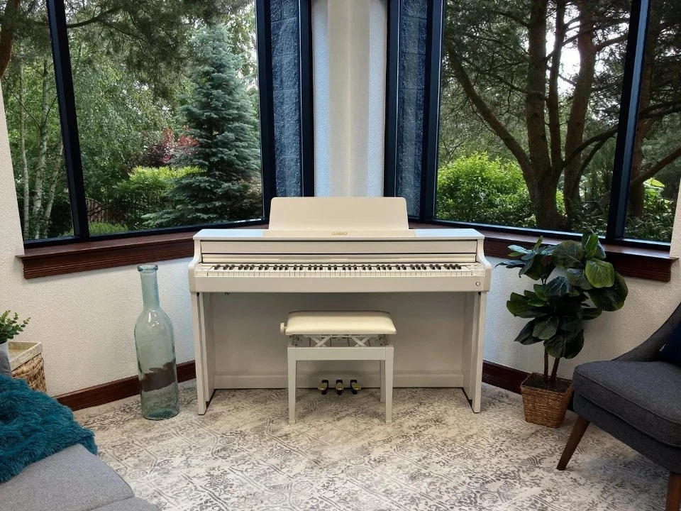 Reviews Casio AP-550 White (WH)