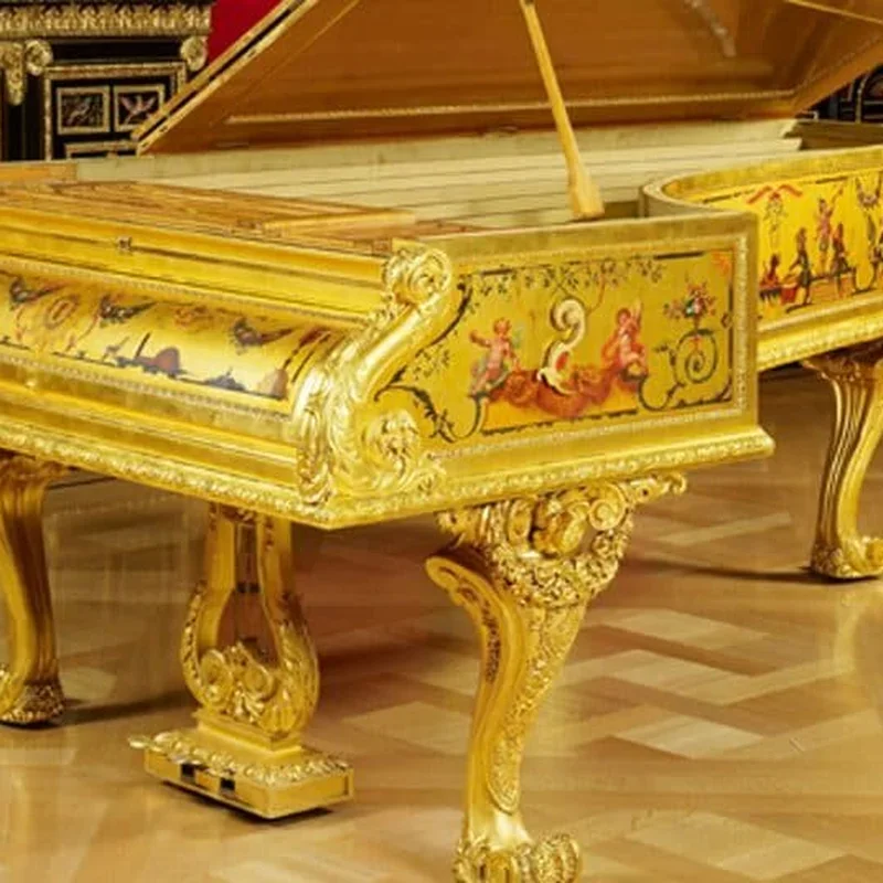 Queen Victoria - Chi tiết 2