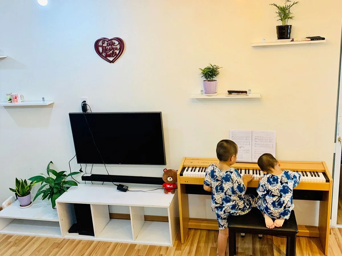 Roland F-100c - Chi tiết 2