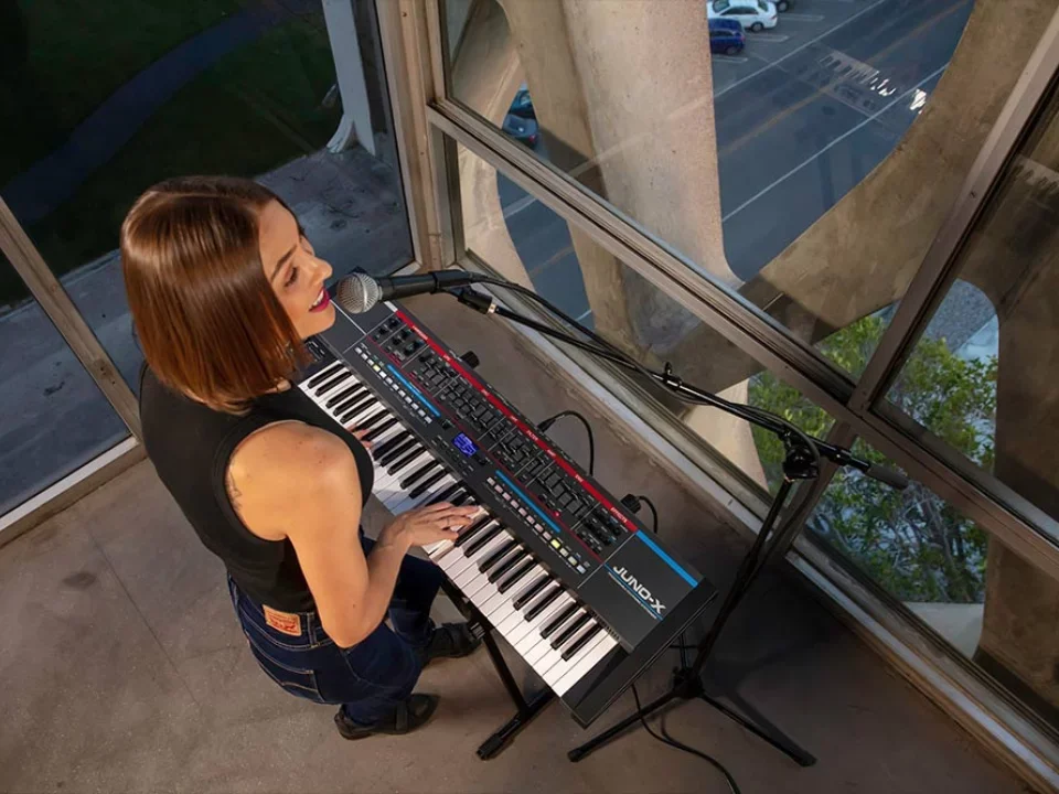 ROLAND JUNO-X - Chi tiết 2