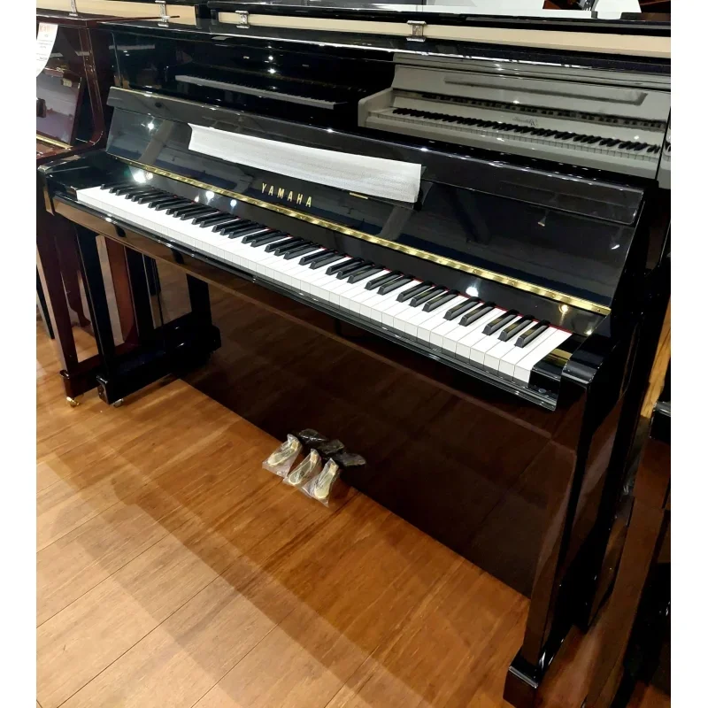 Yamaha B2 - Chi tiết 2