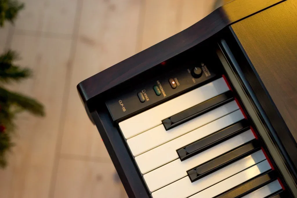 YAMAHA CLP-115 - Chi tiết 2