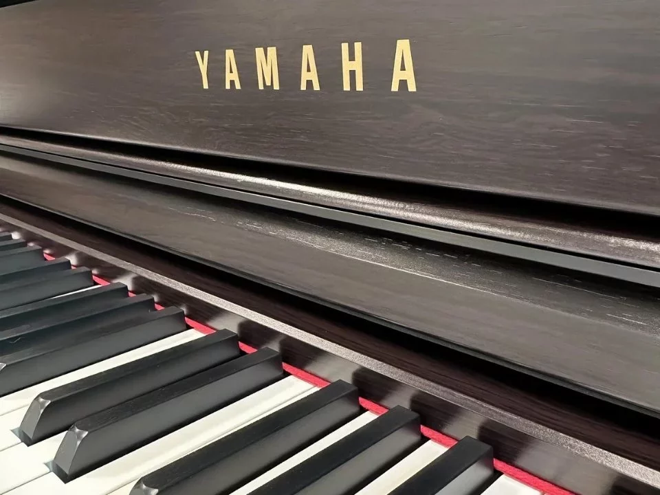 YAMAHA CLP-735 R - Chi tiết 2