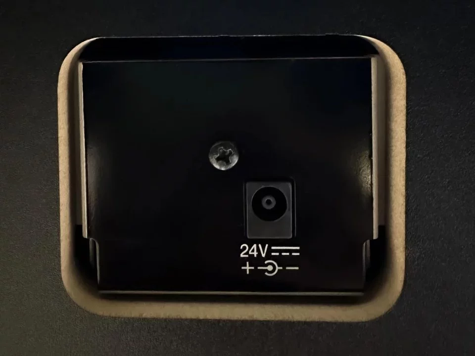 YAMAHA CLP-745 R - Chi tiết 2