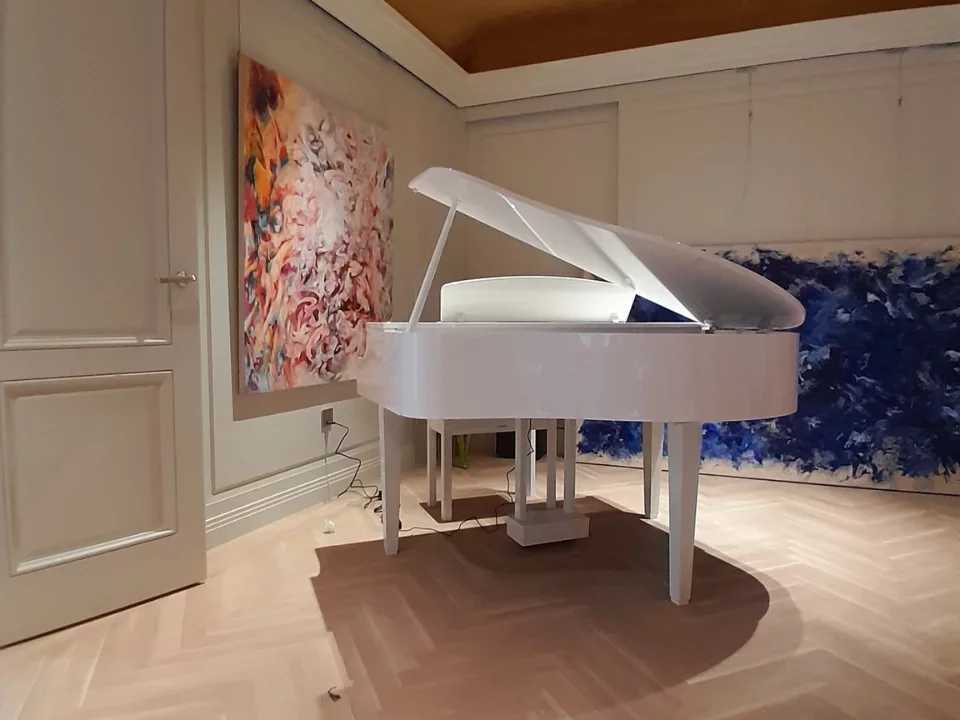 YAMAHA CLP-765GP WH - Chi tiết 1