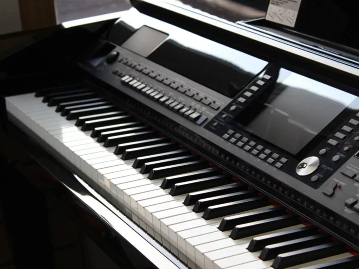 YAMAHA CVP-509 PE - Chi tiết 1