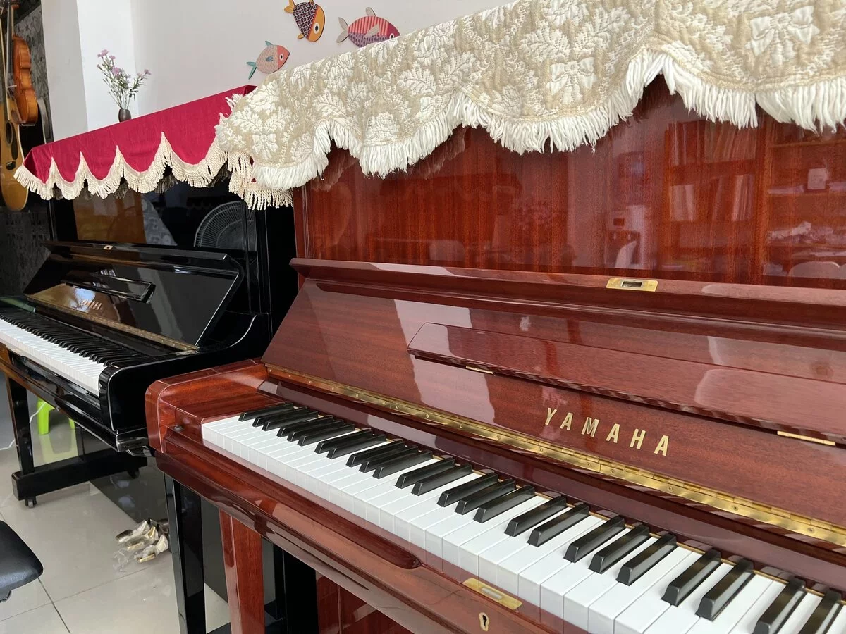 YAMAHA U3F Mh - Chi tiết 1