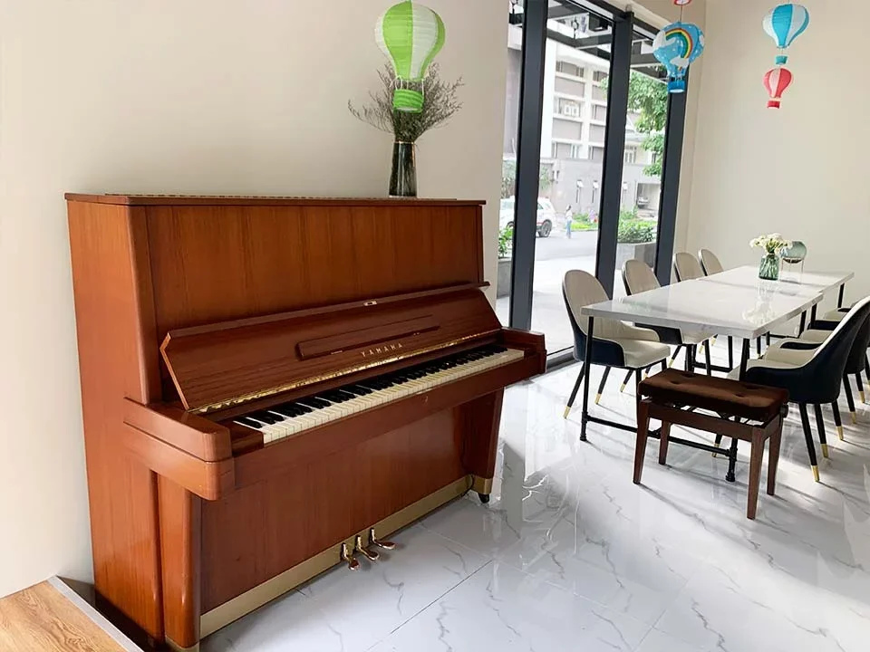 YAMAHA U7 - Chi tiết 1