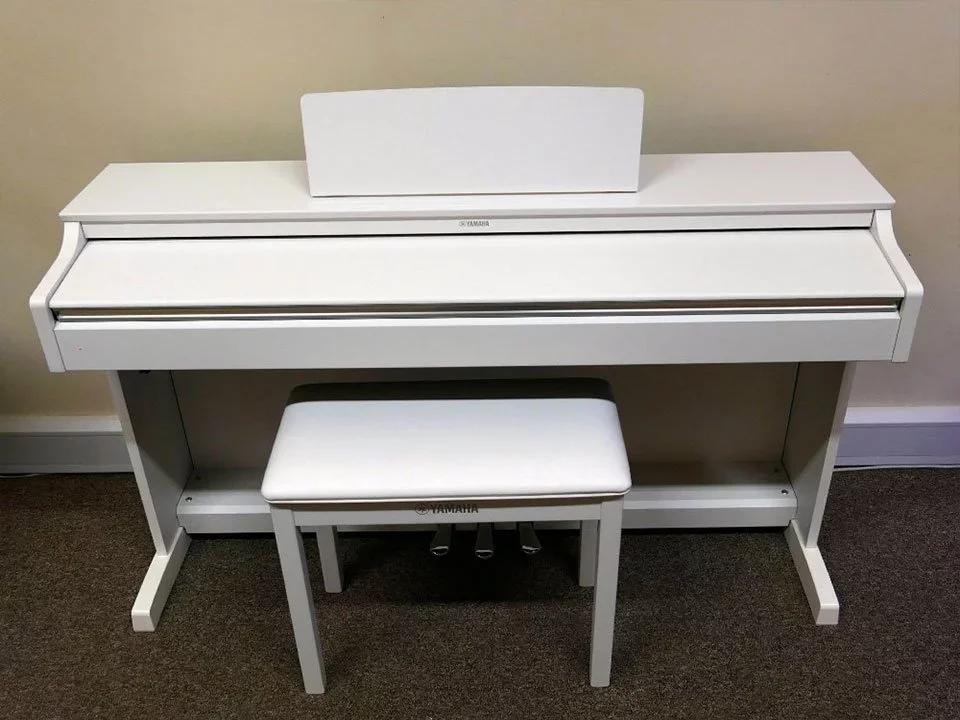 YAMAHA YDP-151 R - Chi tiết 1