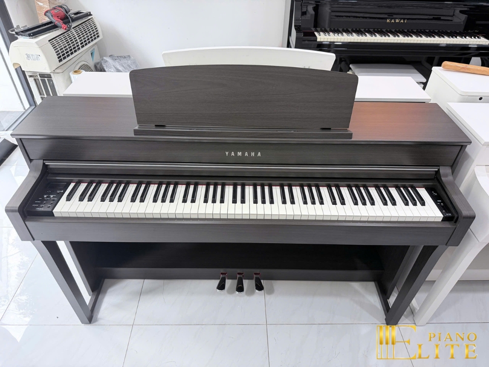 YAMAHA CLP-645 DW