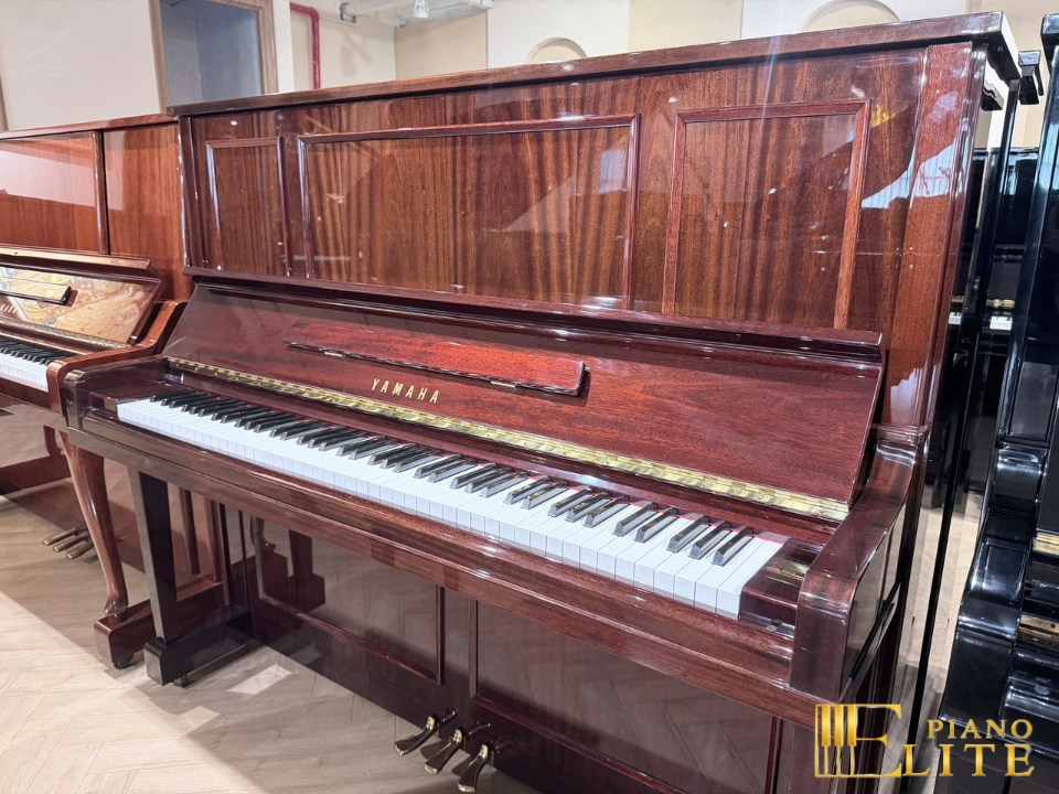 YAMAHA U30Sa