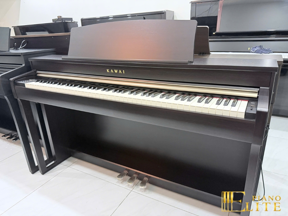 KAWAI CN37 R