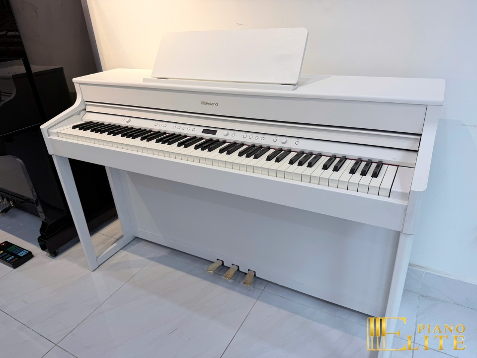 ROLAND HP-702 WH