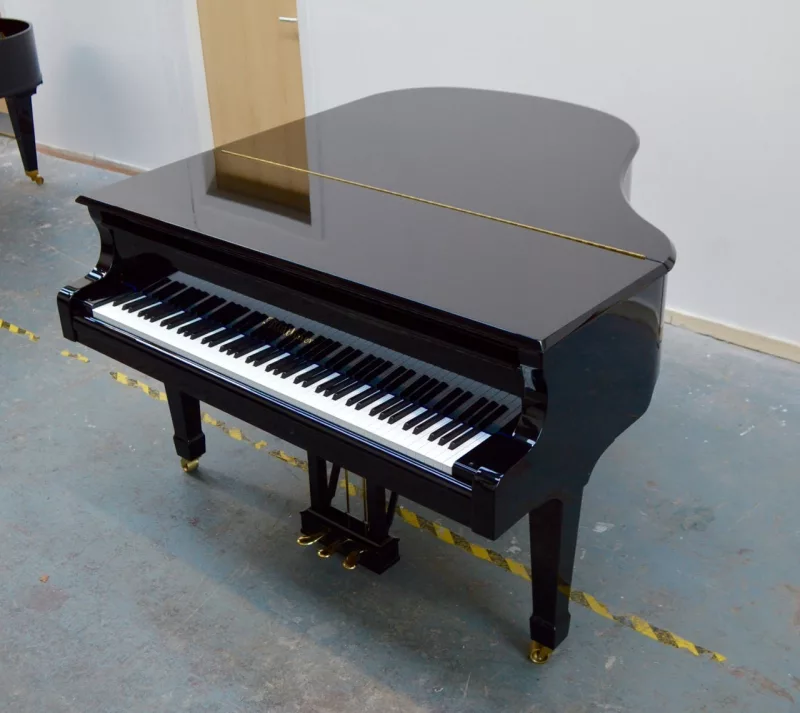 Grand Piano chính hãng tại Quy Nhơn
