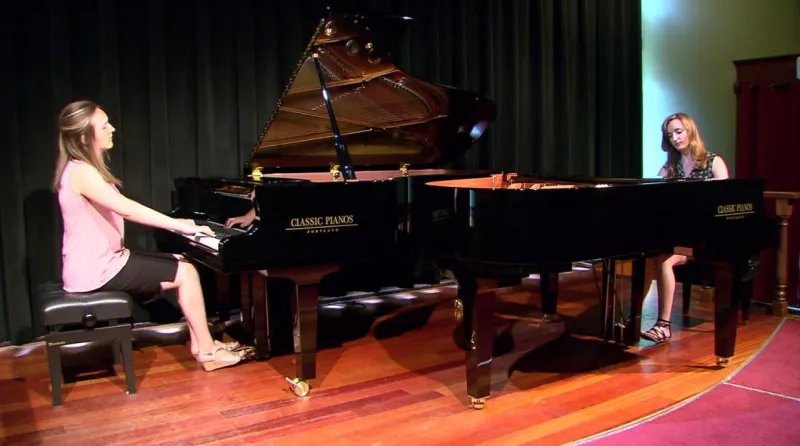 Luyện tập piano