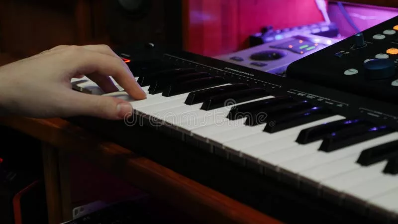 Luyện tập piano