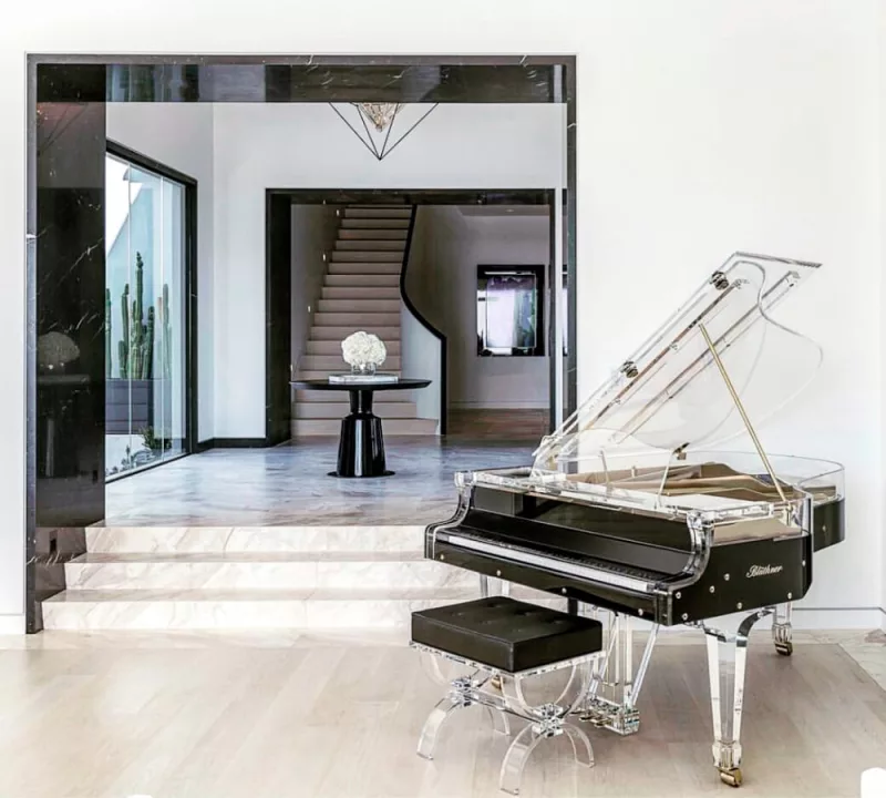 Phục Hồi Piano "Bệnh Nặng" Do Khí Hậu: Thách Thức Và Bí Quyết "Tái Sinh" Âm Nhạc