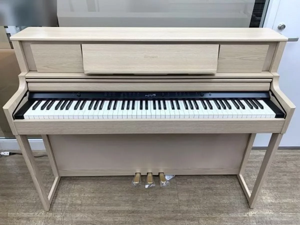 ROLAND LX-705 LA (USED) - Chi tiết 2
