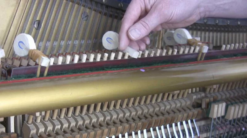 Piano Kêu Lạ: Chẩn Đoán "Bệnh Tình" Qua Từng Âm Thanh & Giải Pháp Tối Ưu Giải Cứ