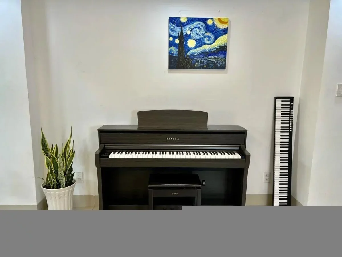 YAMAHA CLP-675 DW - Hình ảnh chính