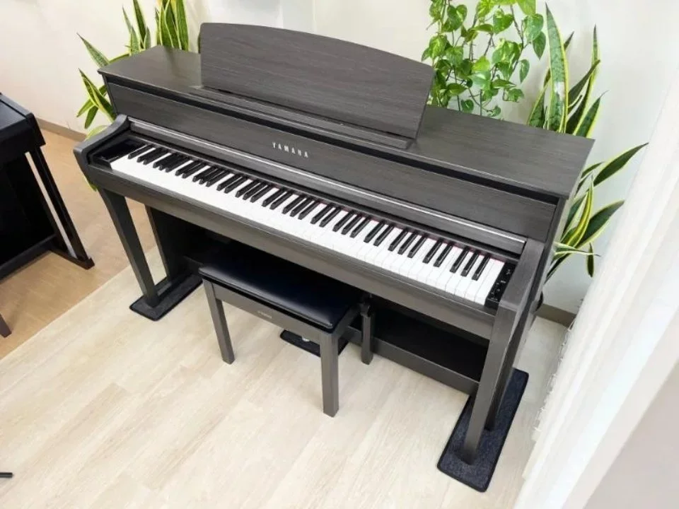 YAMAHA CLP-775 DW - Hình ảnh chính