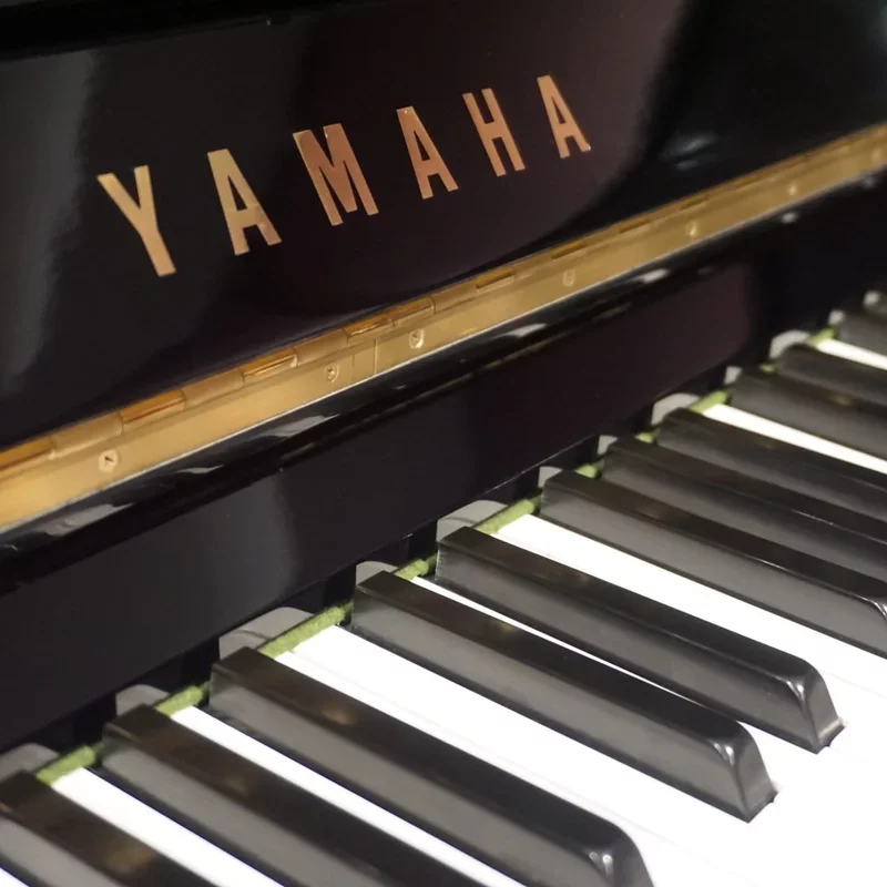 YAMAHA U3H Pink Pastel - Chi tiết 1