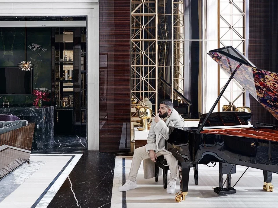 Rapper Drake - Elite Piano